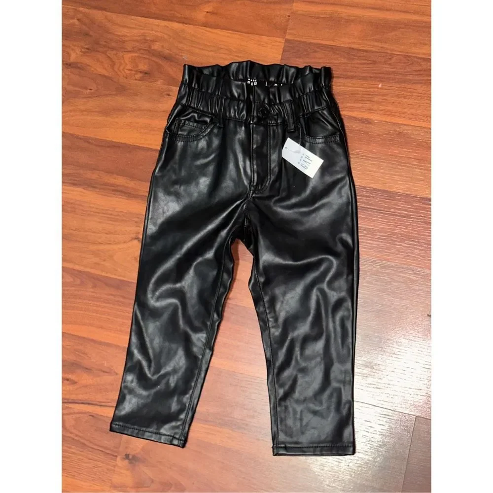NEW WITH TAGS BABY GAP black pants. High waisted. Super cute. Size 3 years